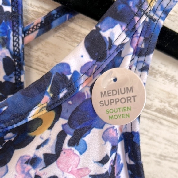 GAIAM Crisscross Back Sports Bra - Picture 4 of 6